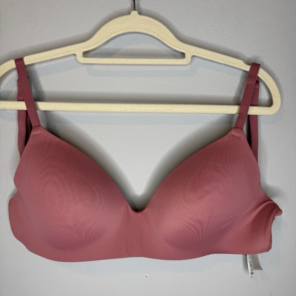 Victorias Secret Wear Everywhere Wireless  Pink Bra 32DD